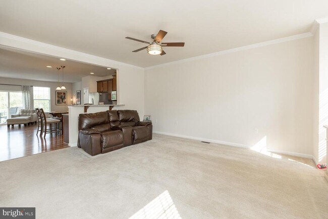 Building Photo - 155 Schramm Lp
