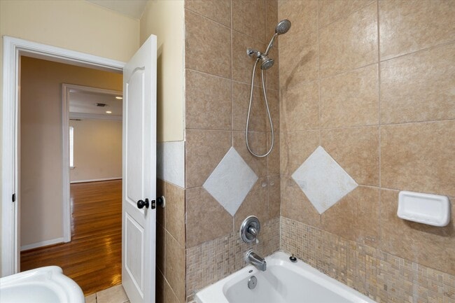 Building Photo - 3005 Arbor St