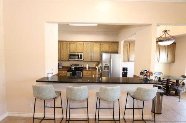Building Photo - 10514 Winrock Dr