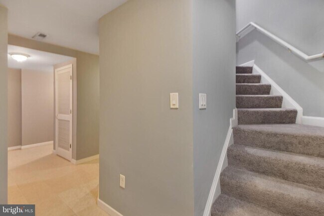 Building Photo - 15309 Lions Den Rd