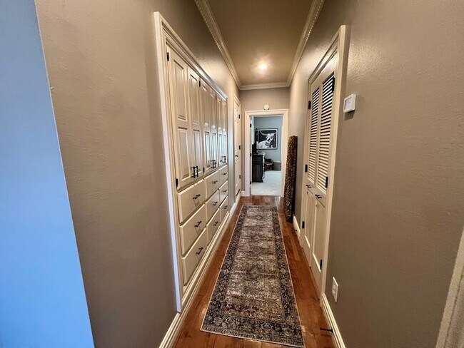 Building Photo - 37 Lafayette Pl