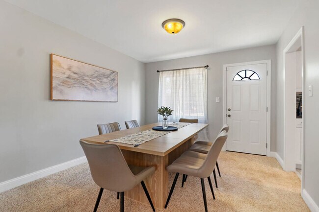 Building Photo - 207 N Beverly St