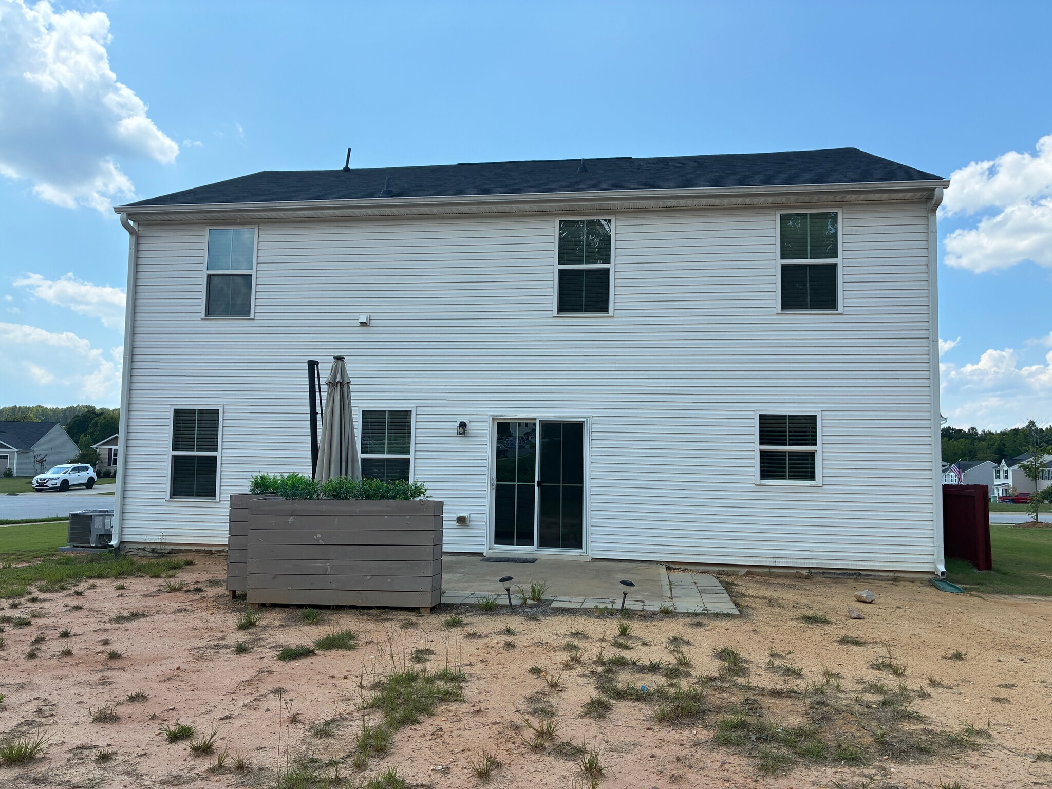 Building Photo - Room in House on Bark Way