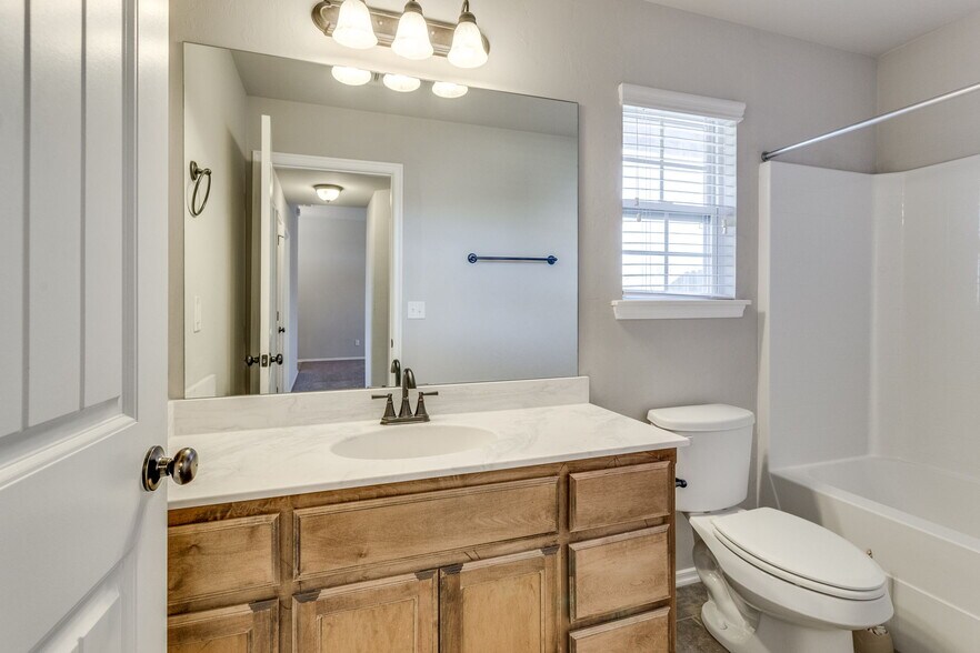 Building Photo - 1308 Heathrow Way