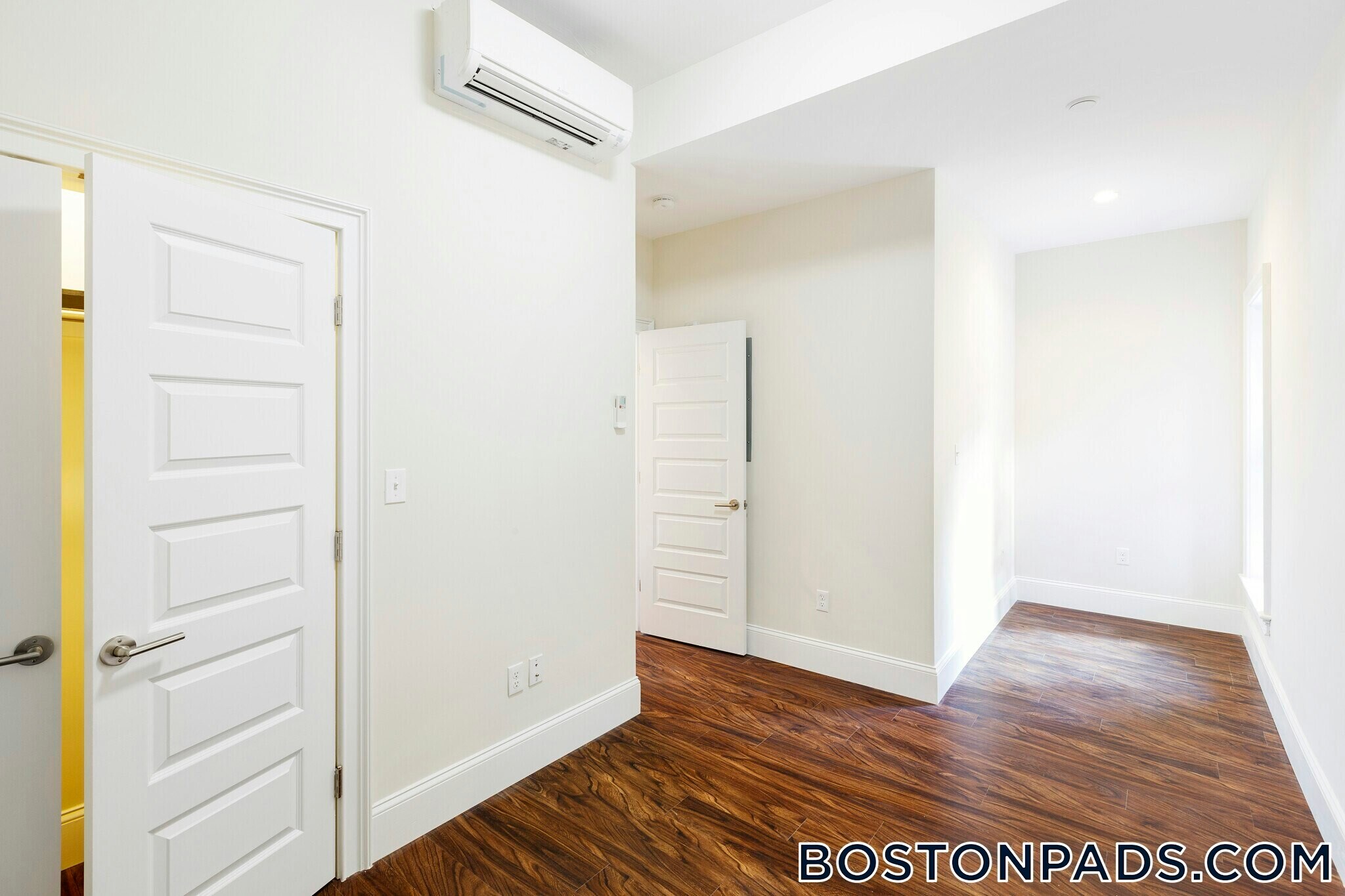 Building Photo - 1902 Washington St