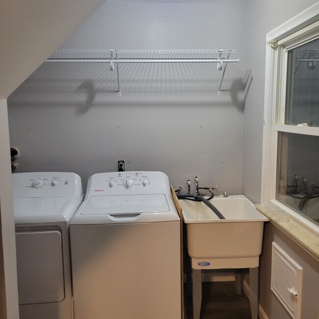 Building Photo - 3926 John Daly St