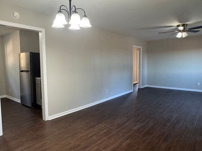 Building Photo - Cozy rural home