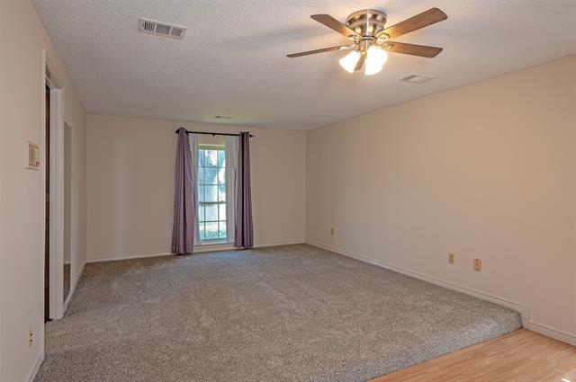 Building Photo - 2944 Knollwood Dr