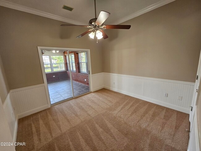 Building Photo - 2103 Coral Dr