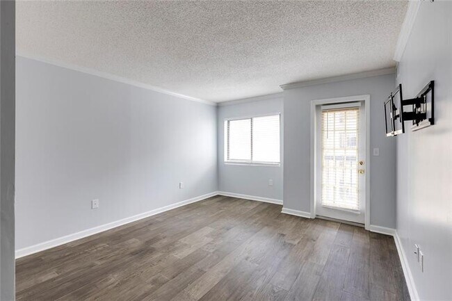 Building Photo - 795 Hammond Dr