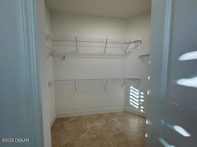 Building Photo - 414 Parrot Ln