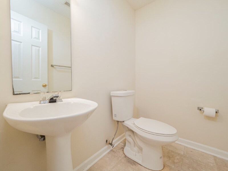 Building Photo - 4712 Silverdene St