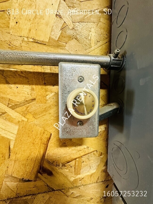 Building Photo - 1624 6th Ave SW