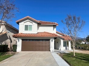 Building Photo - 4 Bedroom Home in Rolling Hills Community Yucaipa CA