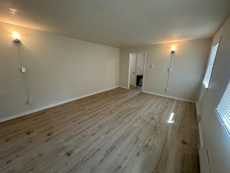 Building Photo - 5388 Chapmans Rd