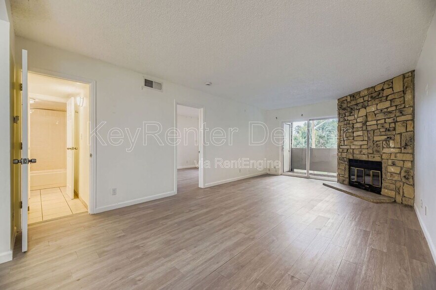 Building Photo - 2929 W Floyd Ave