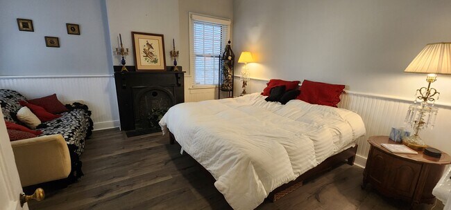 Building Photo - 1322 Floyd Ave