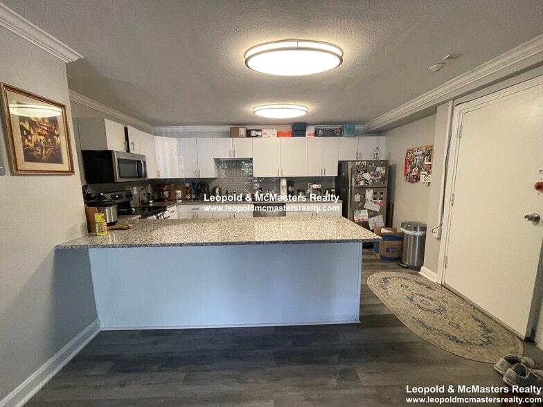 Building Photo - 520 Washington St