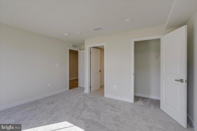 Building Photo - 9287 Tanfield Dr