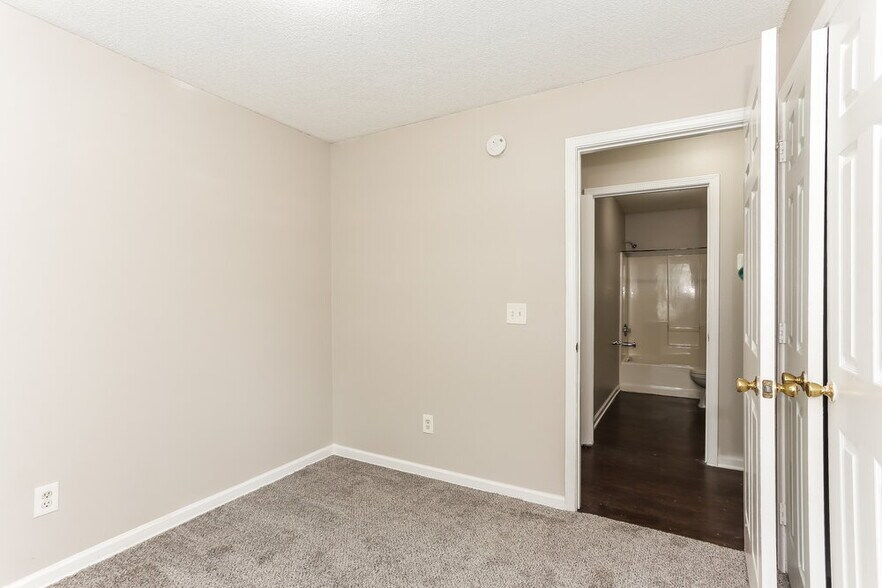Building Photo - 2268 W 44th St