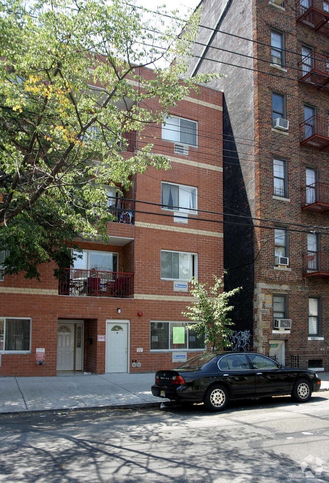 Roosevelt Terrace - Jackson Heights, NY | Apartment Finder