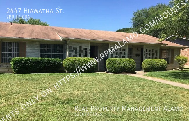 Building Photo - 2447 Hiawatha St