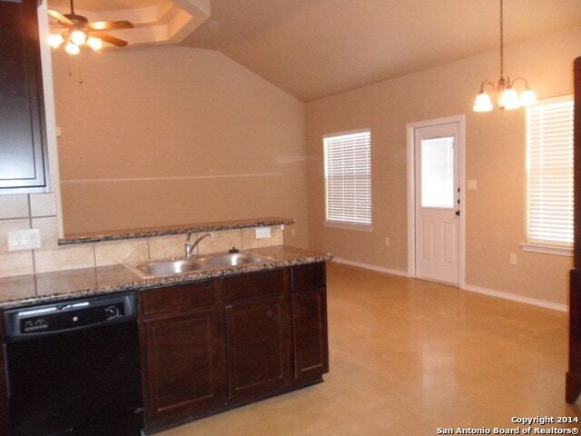 Building Photo - 210 Stone Gate Dr