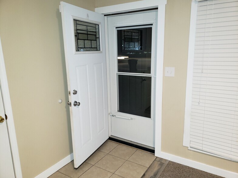 Building Photo - 1703 Wright Blvd