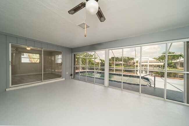 Building Photo - Welcome to your dream rental in Cape Coral! This fully remodeled, MONTH TO MONTH available home.