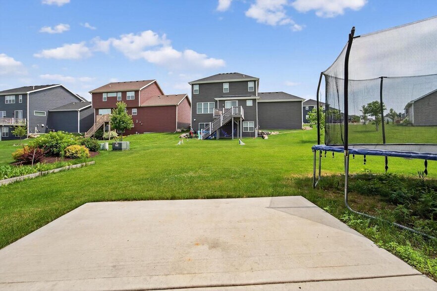 Building Photo - 9720 Winter Basil Dr