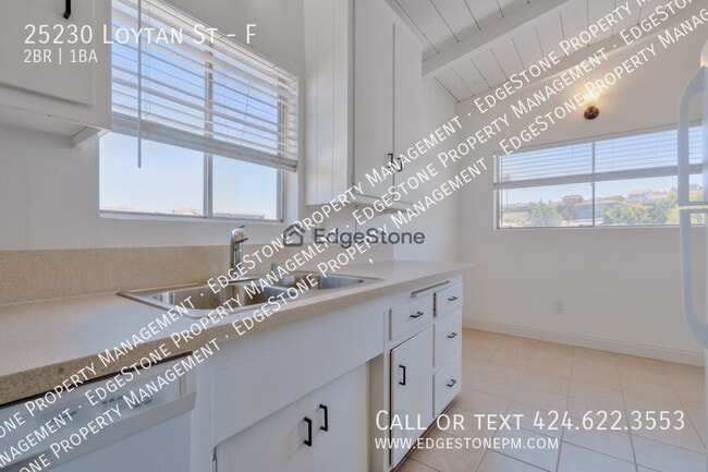 Building Photo - 25230 Loytan St