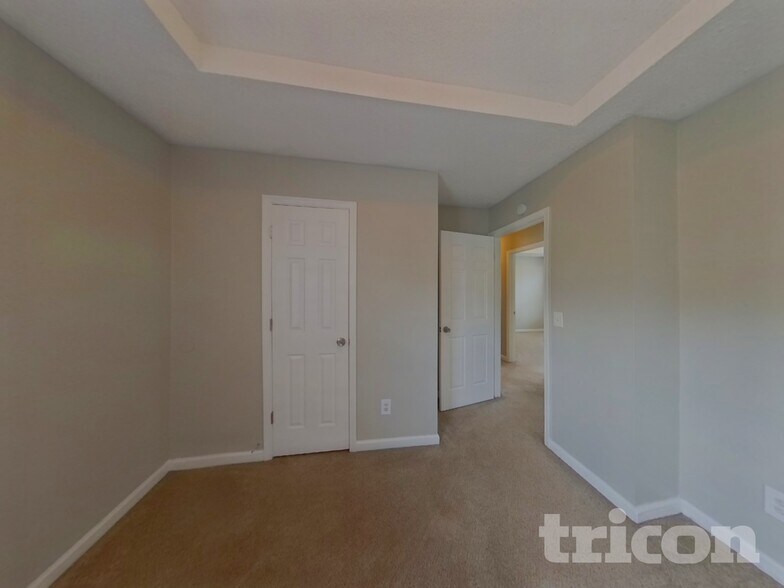 Building Photo - 464 Berkshire Pl