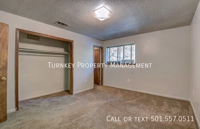 Building Photo - 9012 Tanya Dr