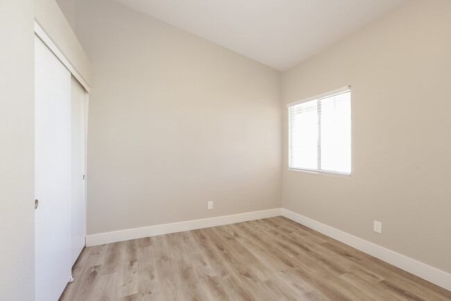 Building Photo - 805 Rio Poco Ct