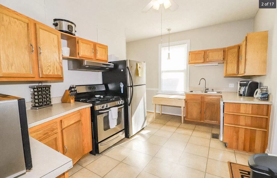 Building Photo - 306 Sussex St