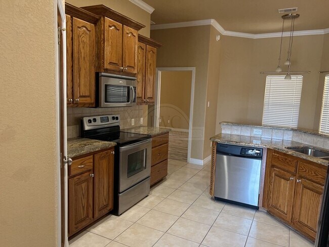 Building Photo - 203 Weeping Willow Ct