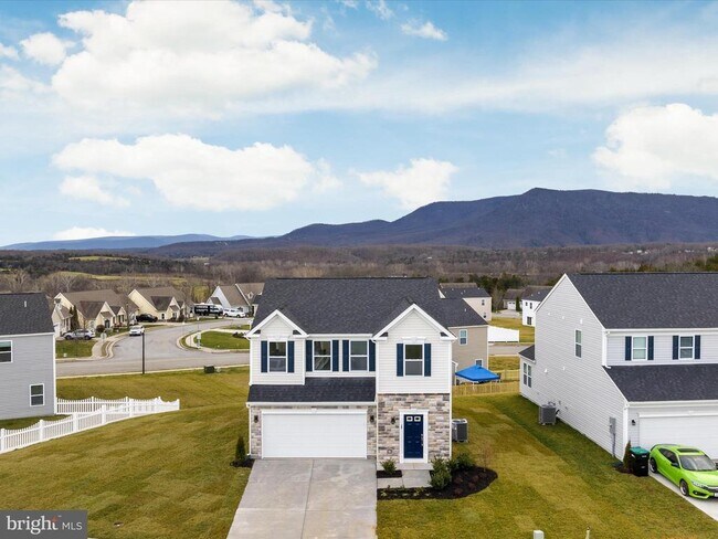 Building Photo - 29 Signal Knob Cottage Dr