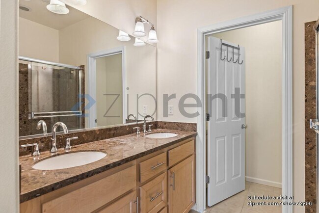 Building Photo - 1505 Coyote Creek Way