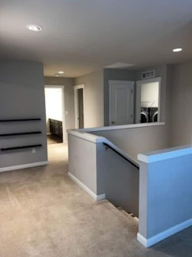 Building Photo - 5 Bedroom plus a Bonus Room in Gig Harbor