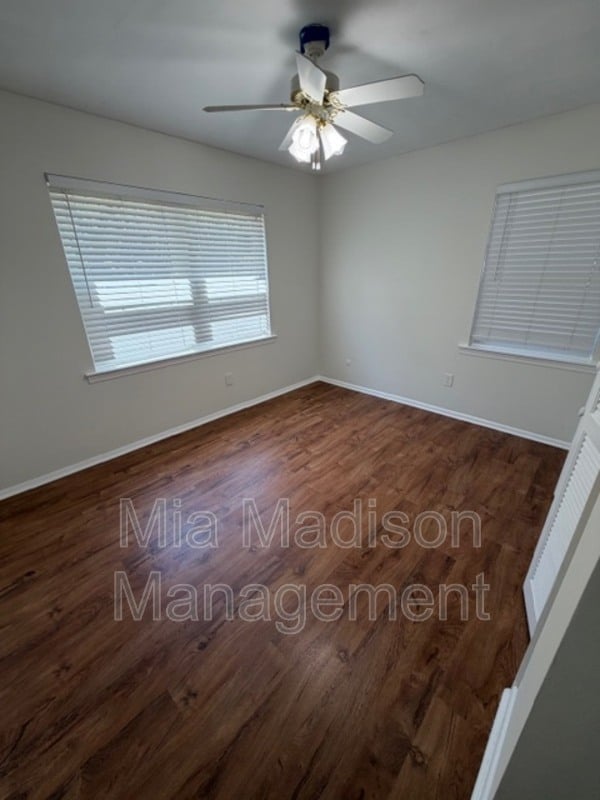 Building Photo - 112 Jacquelyn Dr