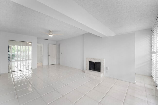 Building Photo - 3908 S Ocean Blvd