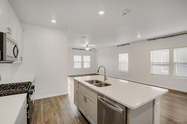 Building Photo - 2017 Pine Stone Ln
