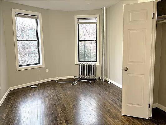 Building Photo - 3 bedroom in BRONX NY 10468