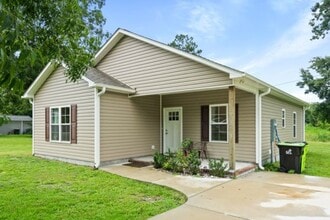 Building Photo - Cozy 2-bedroom home in New Bern