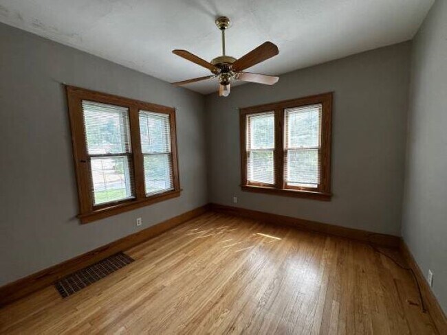 Building Photo - 505 Brookland Park Dr