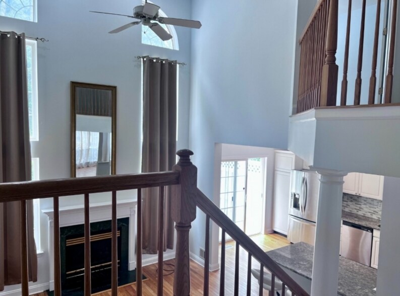 Building Photo - 128 Constitution Way