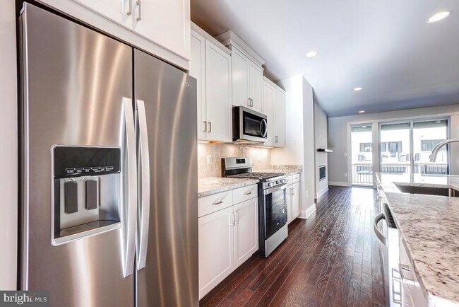 Building Photo - 22954 Sullivans Cove Sq