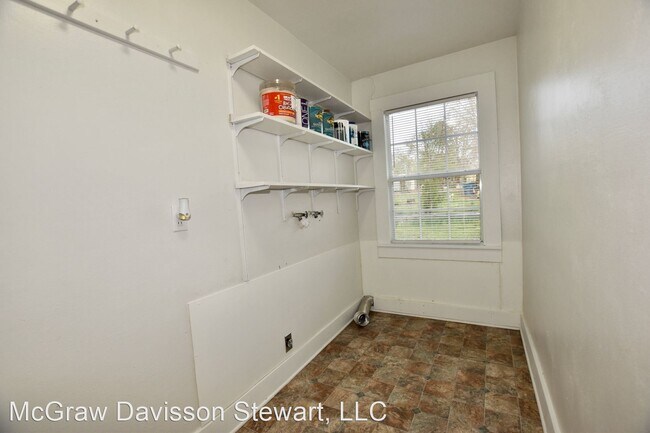 Building Photo - 2 br, 1 bath House - 1623 Texas St.