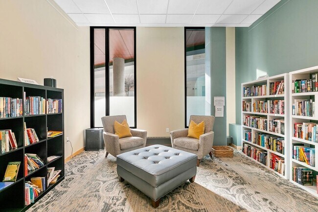 Building Photo - 1240 S 2nd St