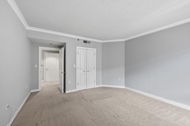 Building Photo - 777 7th St NW